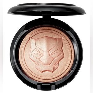 MAC Black Panther Wakanda Forever Highlighter